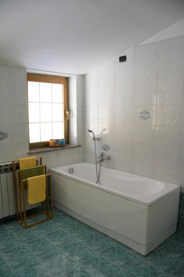 A. F.antastic V.iew Casa vacanze Costa Volpino